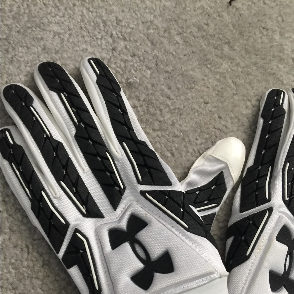 Riding Gloves - Picture 3 of 3